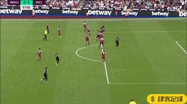 斯基拉：麦克托米奈在夏窗拒绝了沙特的巨额报价