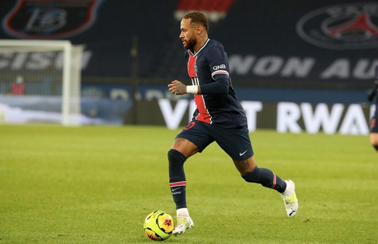 西媒热议亚马尔表现：昨晚真正的18岁新星是埃斯特旺