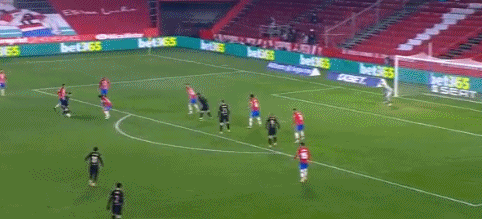 张琳芃第11次赢得中超冠军，超越郑智成国内联赛历史第一人！