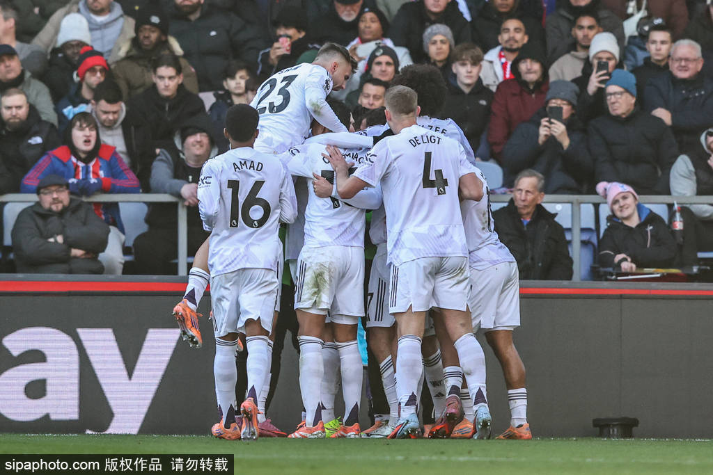 火力全开！哈登打满首节12分钟，0罚球砍下13分2助攻