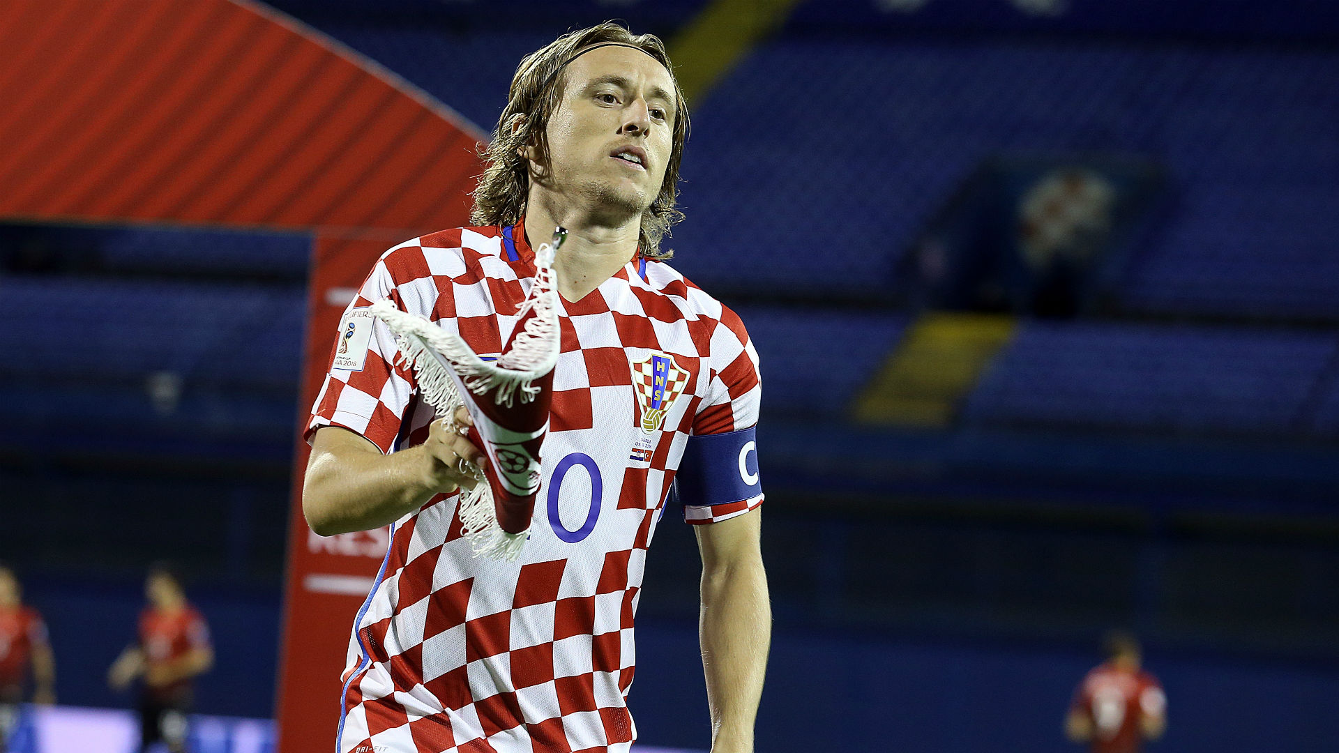 卡尔：我从小到大的偶像是梅西；国际比赛日期间还要参加补考